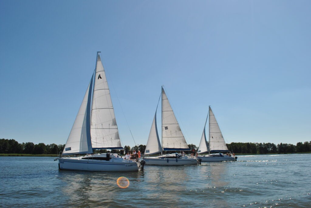 ByThe Wind obozy i szkolenia żeglarskie