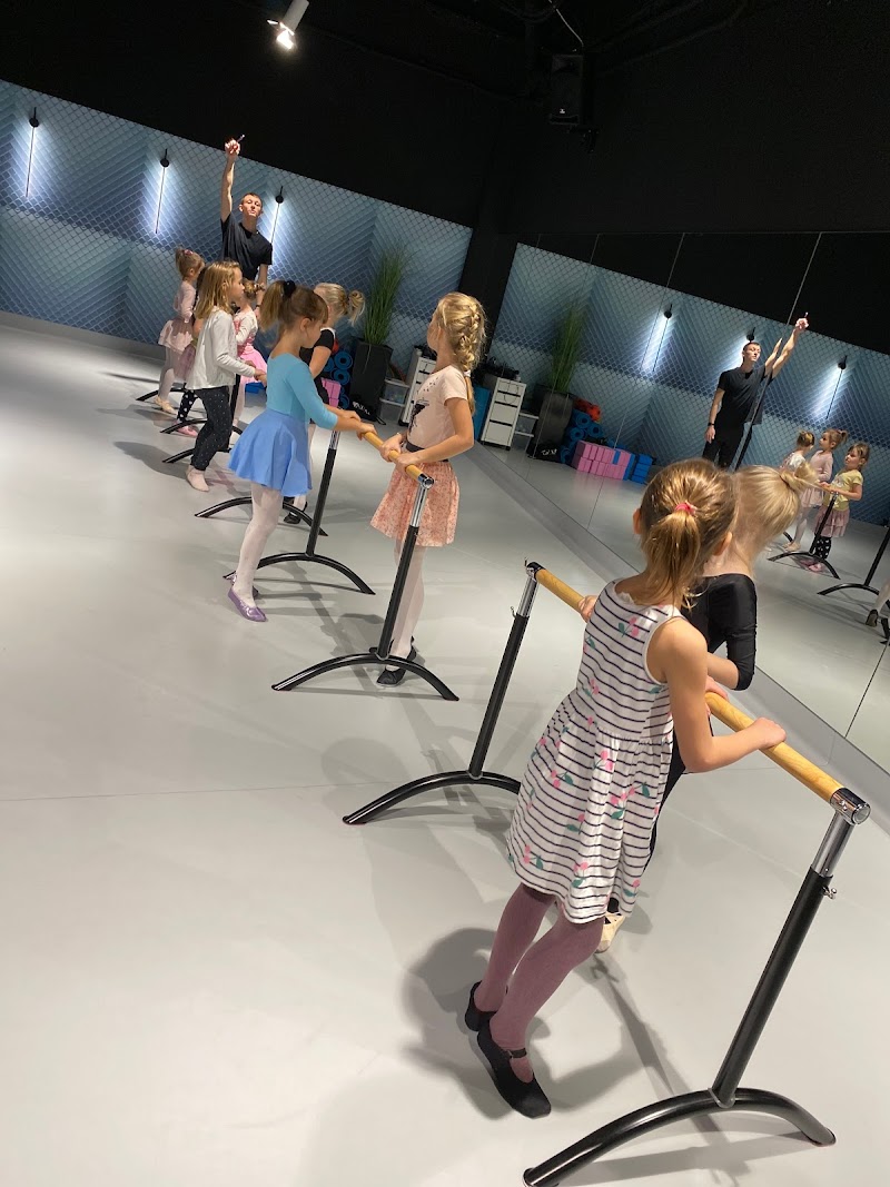 Akademia Tańca i Ruchu Mariusz Stącel