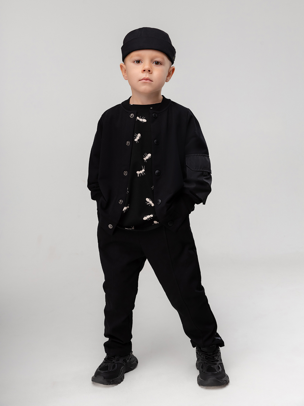 Толстовка с карманом на рукаве 2