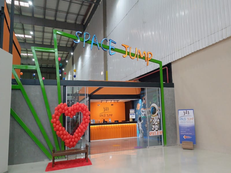 Foto 1 de Space Jump