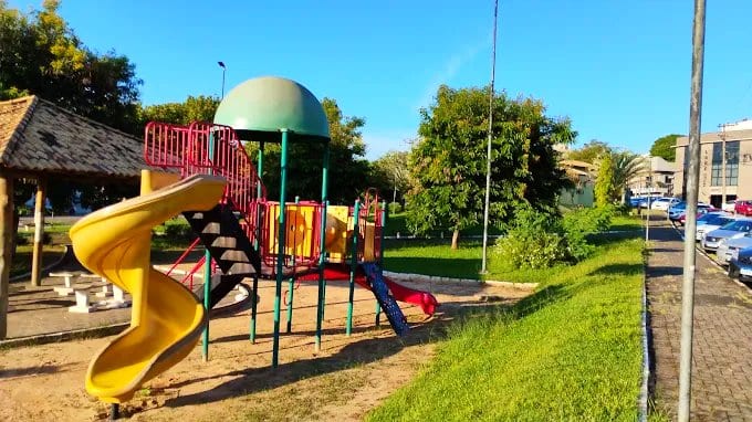 Área kids de Praça Francisco Hitner