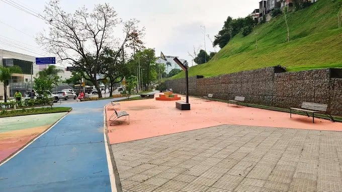 Foto 3 de Parque infantil