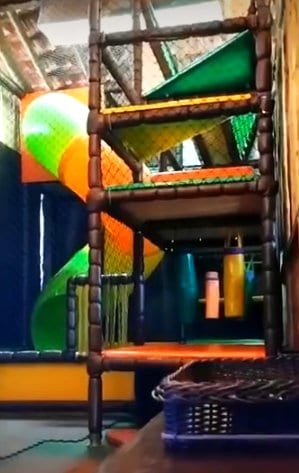 Área kids de Arte Brasil Bar e Grill em Osasco