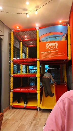 Área kids de Bob's Burger - Drive Princesa D'Oeste Campinas