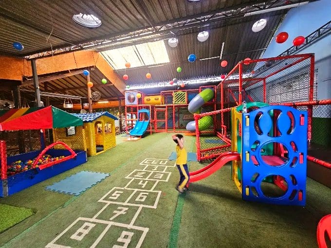 Área kids de Club Jeca