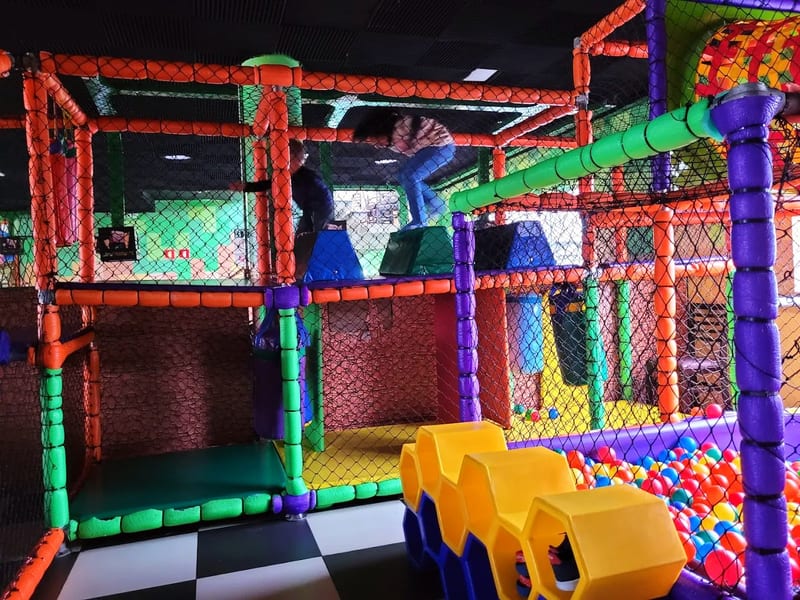 Área kids de Joe Robert Pixel Hamburgueria
