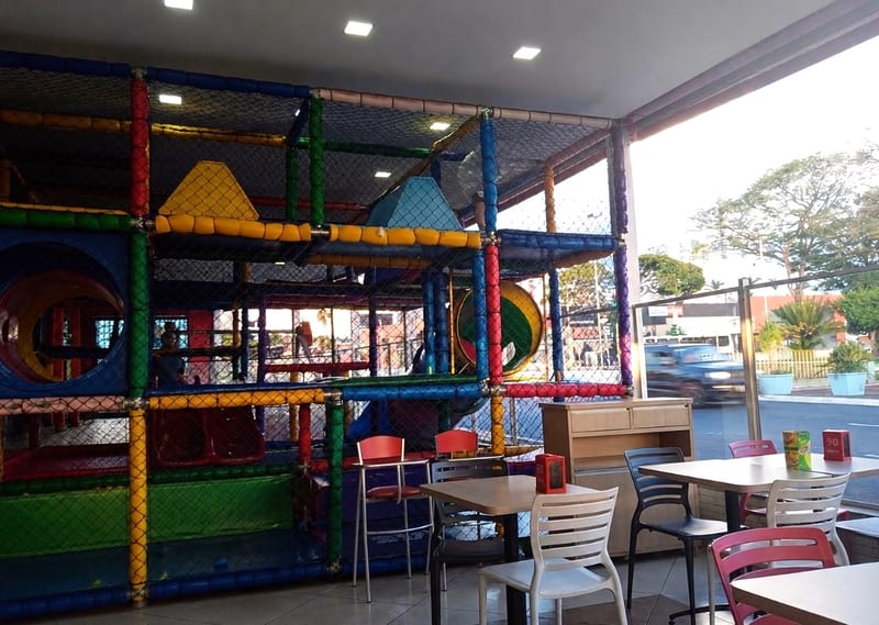 Área kids de Habib's Franca