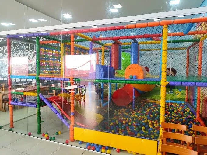 Área kids de Crazy Esfiharia Poços de Caldas
