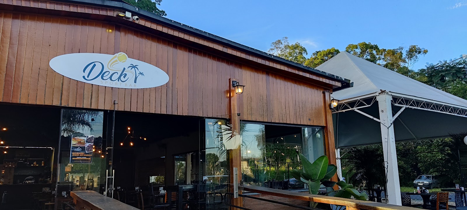 Deck Sport Bar