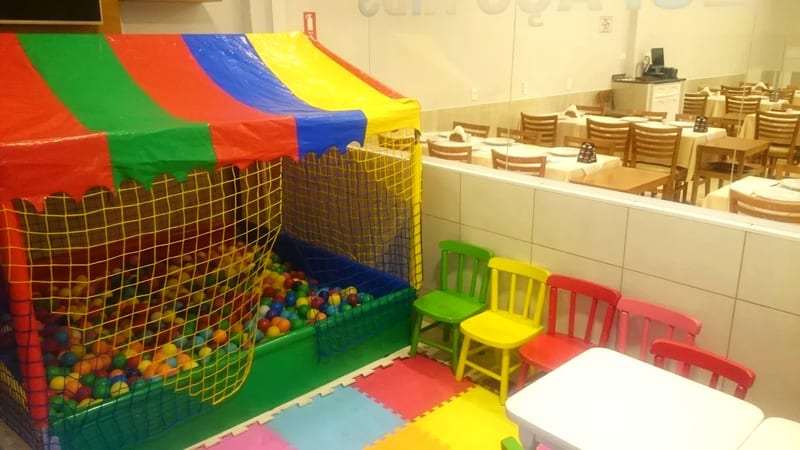 Área kids de Restaurante Via Brasil