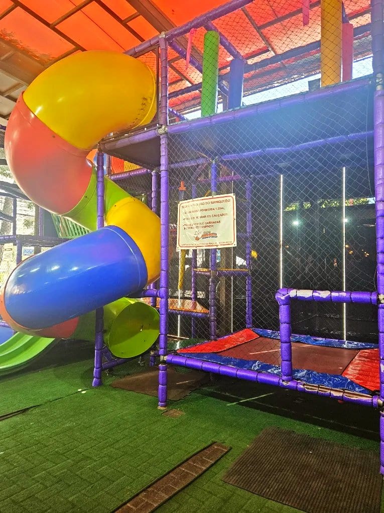 Área kids de Cateretê Bar e Restaurante