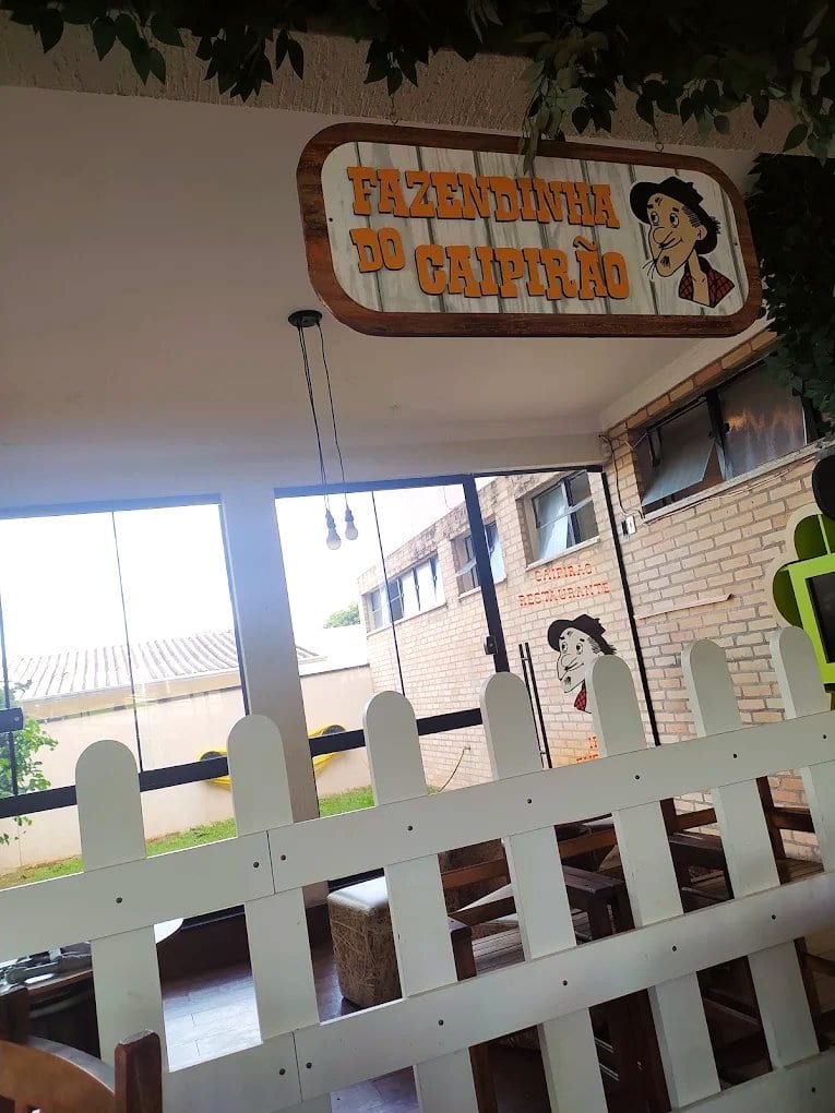 Área kids de Caipirão