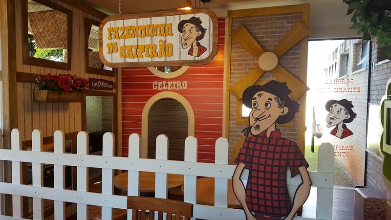 Área kids de Caipirão