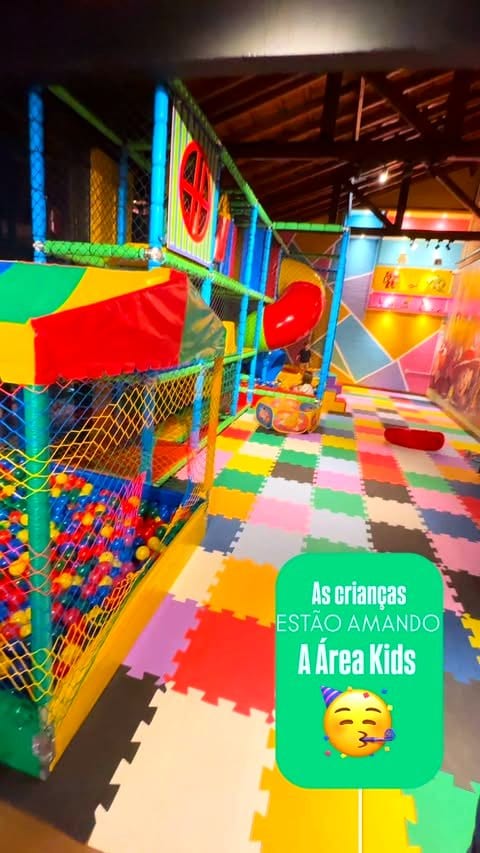 Área kids de Mundo dos Heróis Pizzaria