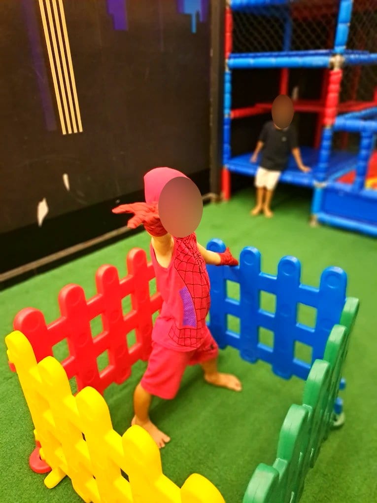 Área kids de Heróis Burger Goiânia