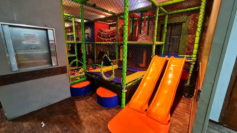 Área kids de Paradiso 747 Pizza & Parrilla