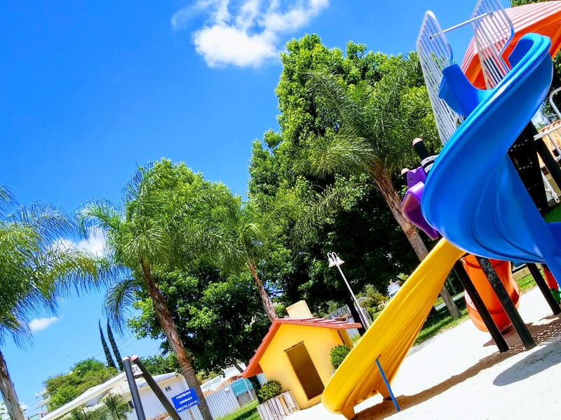 Área kids de Parquinho do Lago da rua Serra Negra