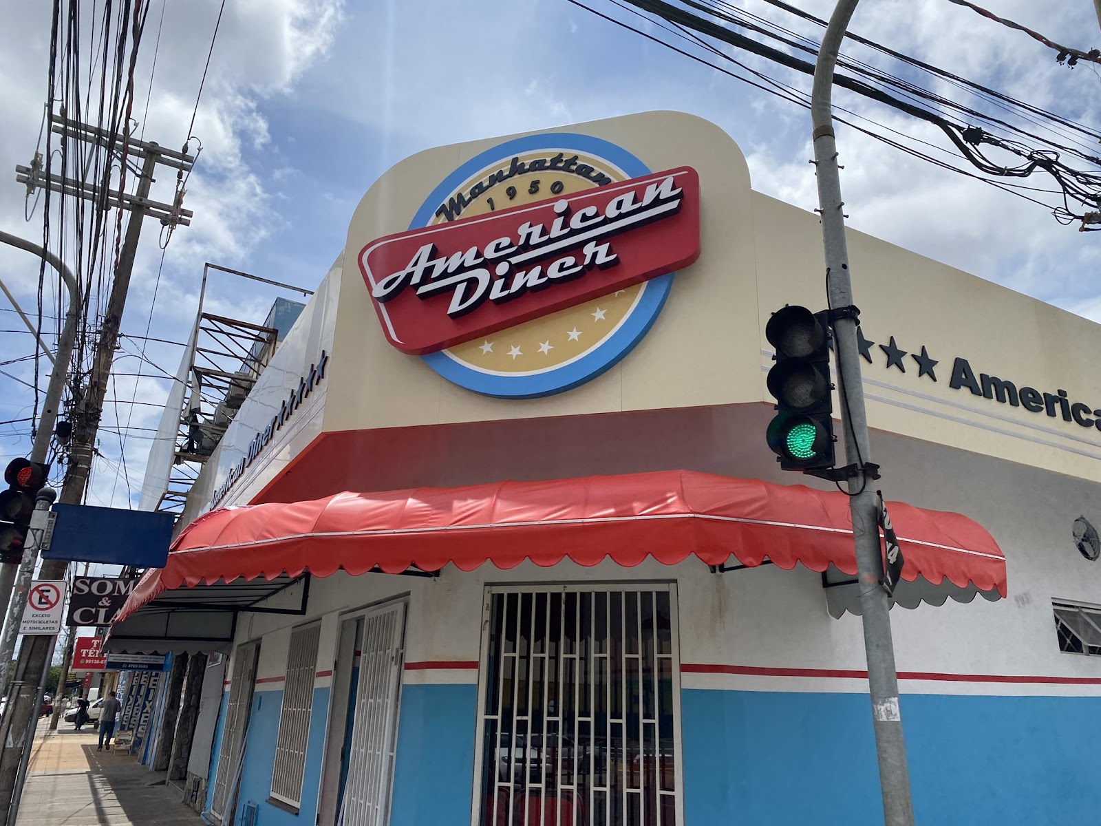 Manhattan American Diner