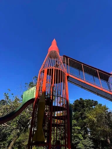 Área kids de Parque Regional da Criança Palhaço Estremilique