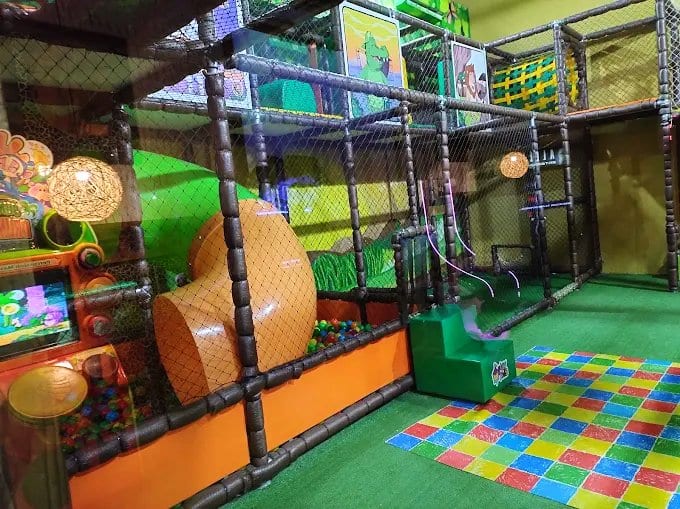 Área kids de Mundo Animal Lanchonete Temática Mooca - Comidas e Bebidas
