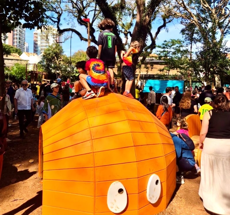 Área kids de Praça Ernani Braga