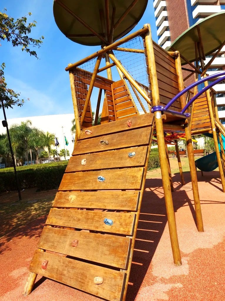Área kids de Parque Tom Jobim - Espaço Cerâmica
