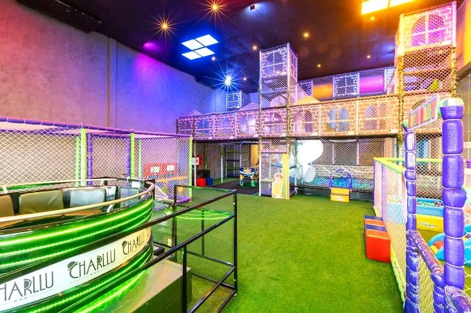 Área kids de Charllu Bar