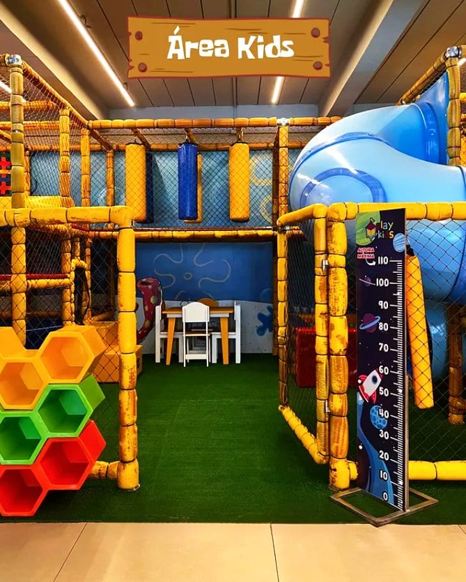 Área kids de Bob Esponja Burguer & Restaurante