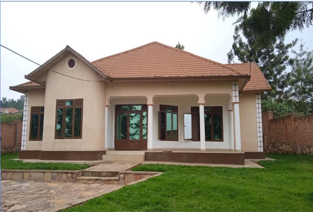 A big house in Karumuna ku kiraro