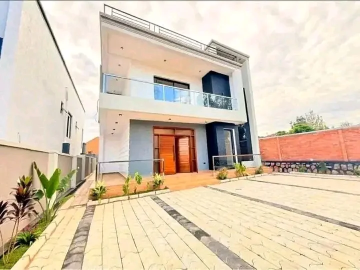 5-Bedroom House in Kanombe, Kicukiro for Sale
