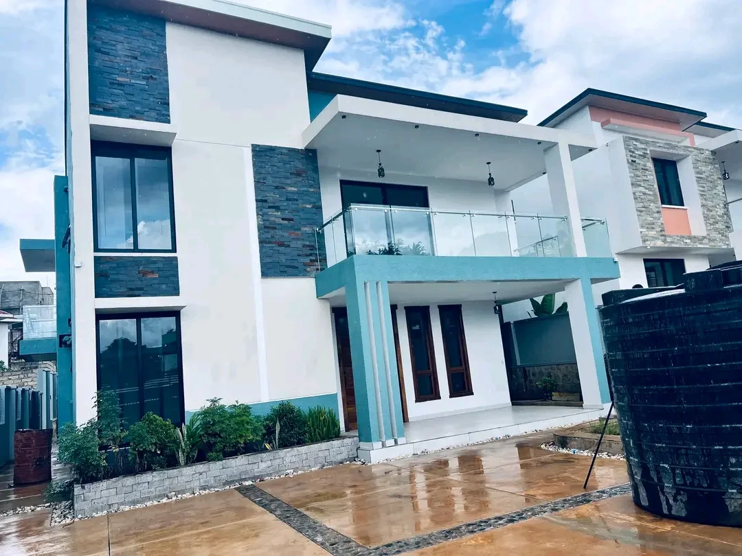 6-Bedroom House in Kibagabaga, Gasabo for Sale