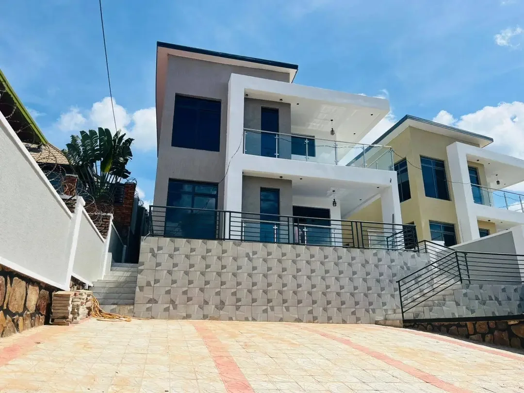 7-Bedroom House in Kicukiro, Kicukiro for Sale