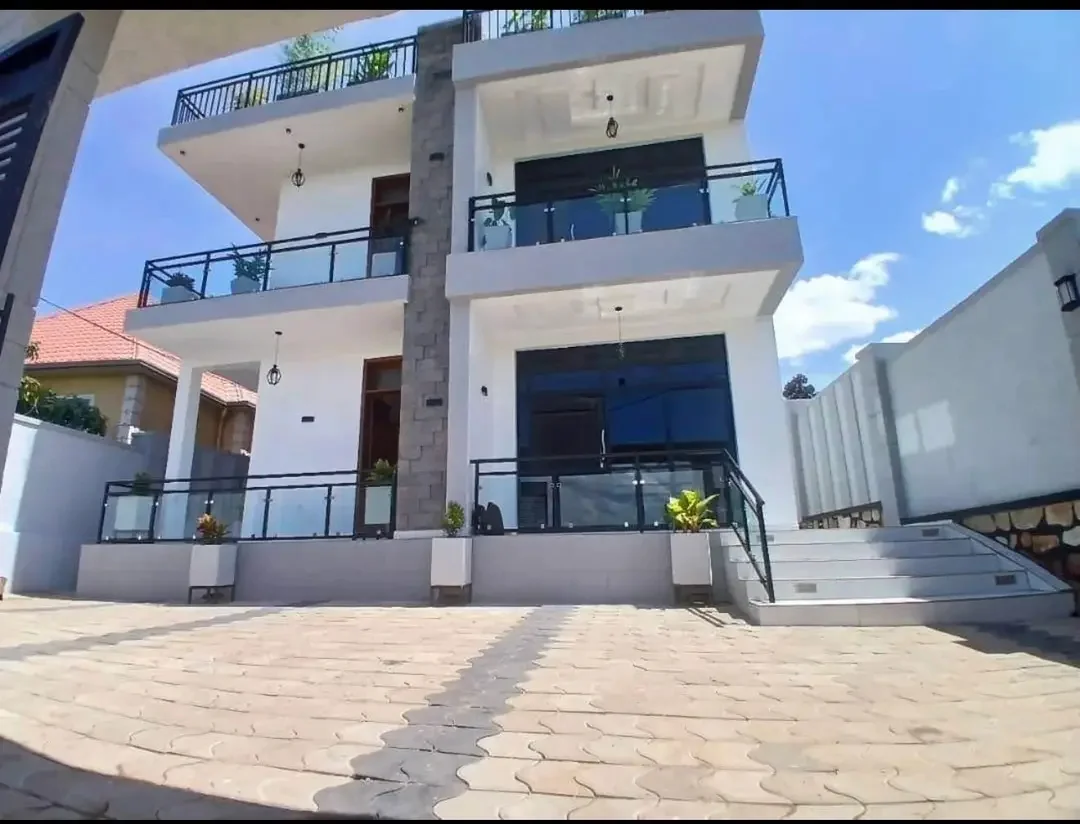 5-Bedroom House in Kagarama, Kicukiro for Sale