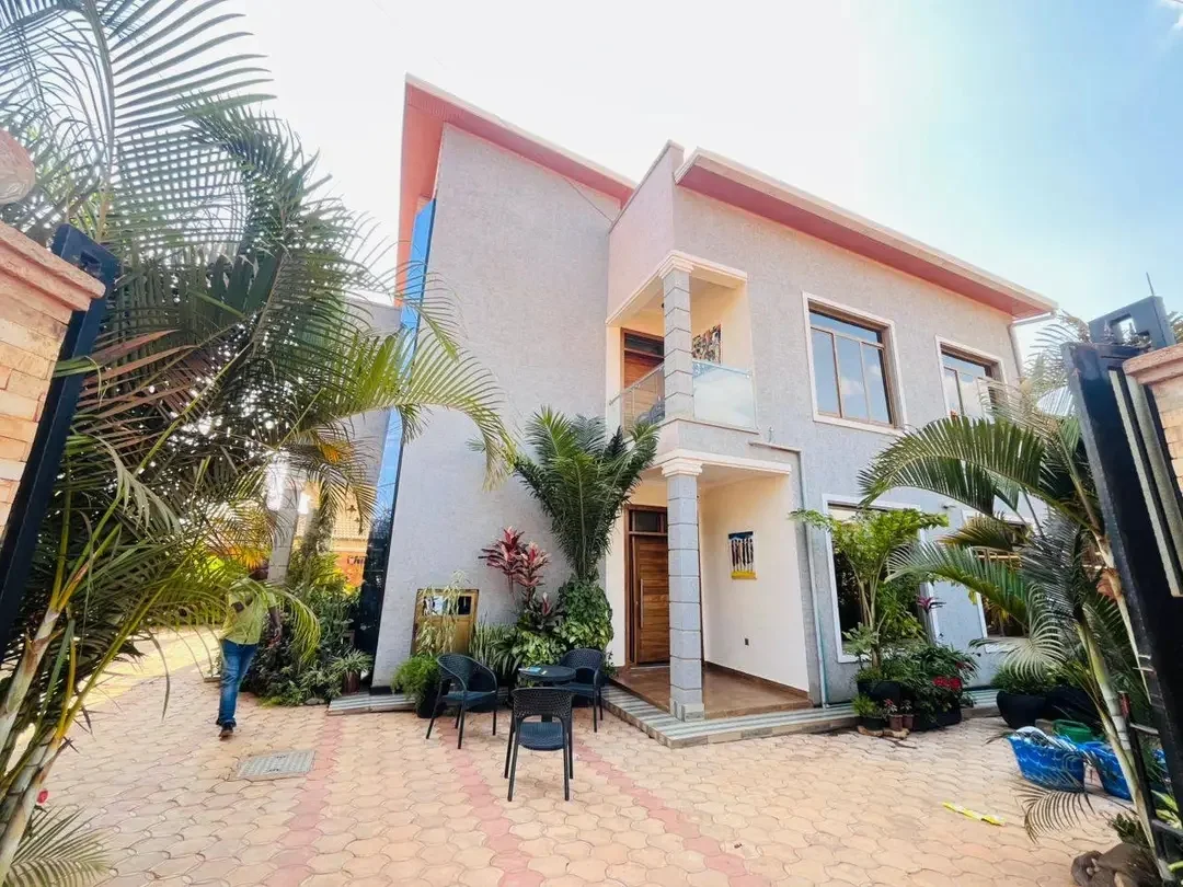 5-Bedroom House in Kinyinya, Gasabo for Sale