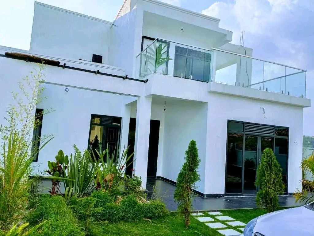 6-Bedroom House in Gatsata, Gasabo for Sale