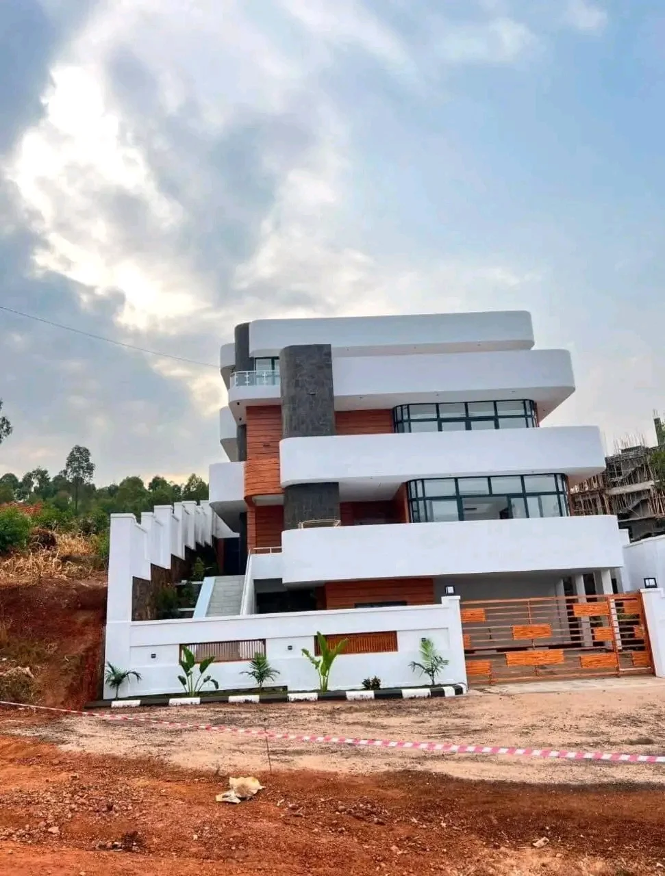 8-Bedroom House in Kicukiro, Kicukiro for Sale