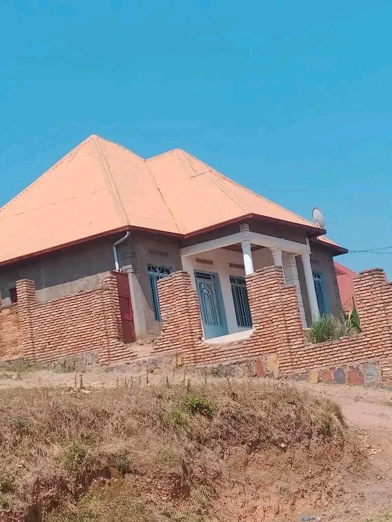 4-Bedroom House in Kayenzi, Kamonyi for Sale