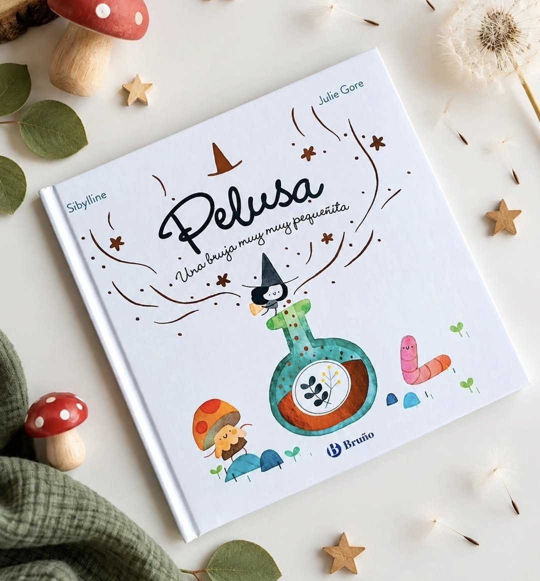 Pelusa, una bruja muy muy pequeñita