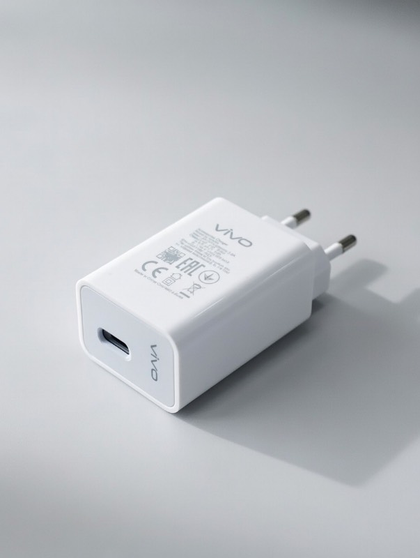 Vivo Fast Charger Adapter - 12V High-Speed Flash Charge, Universal USB Type-C Wall Charger, Authentic Accessories - White - image 2