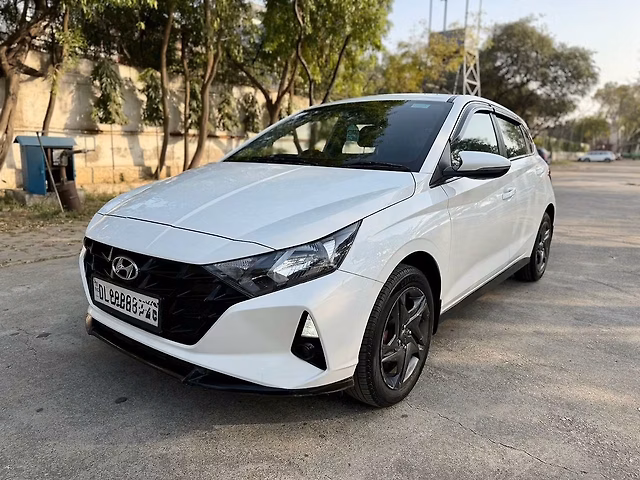 i20