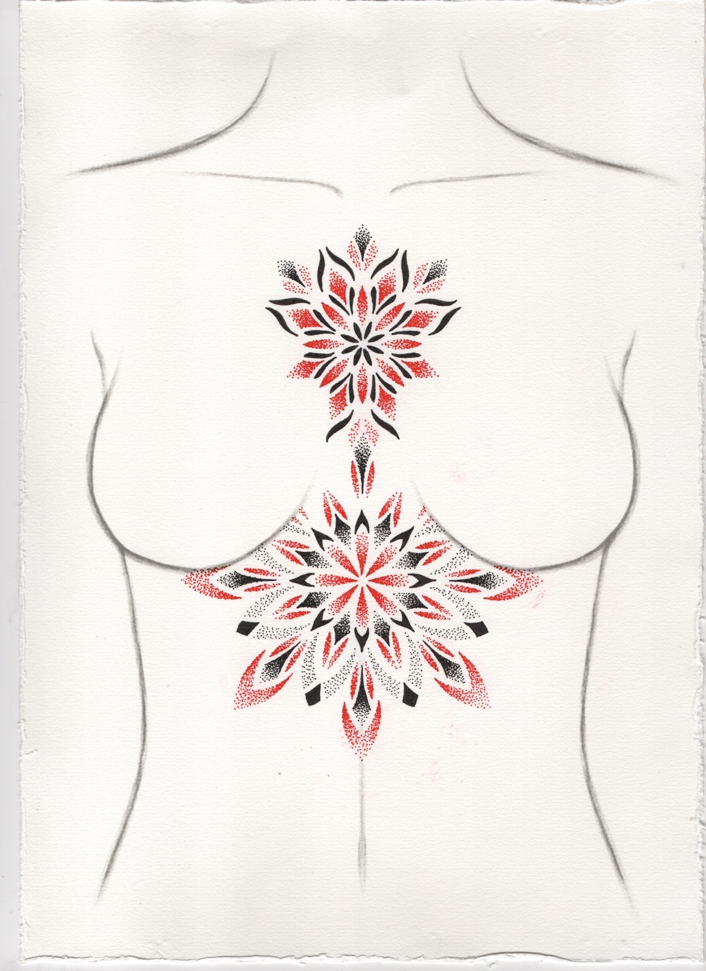 Tatouage ornemental en style dotwork, composé de deux mandalas symétriques reliés par un axe vertical.