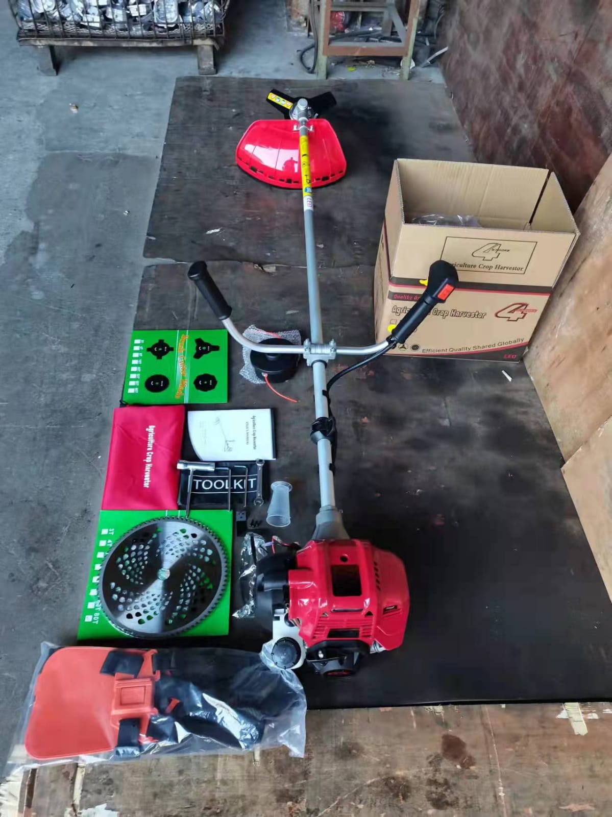 Crop Harvester/ Reaper/ Pruner 