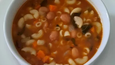 شوربة الباستا مع الفاصوليا