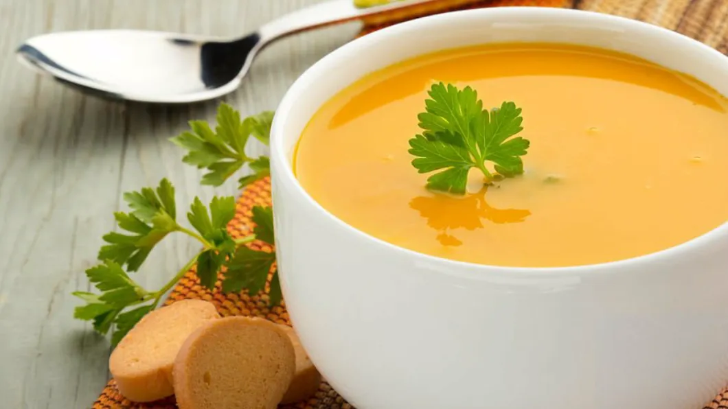 شوربة العدس الصفراء