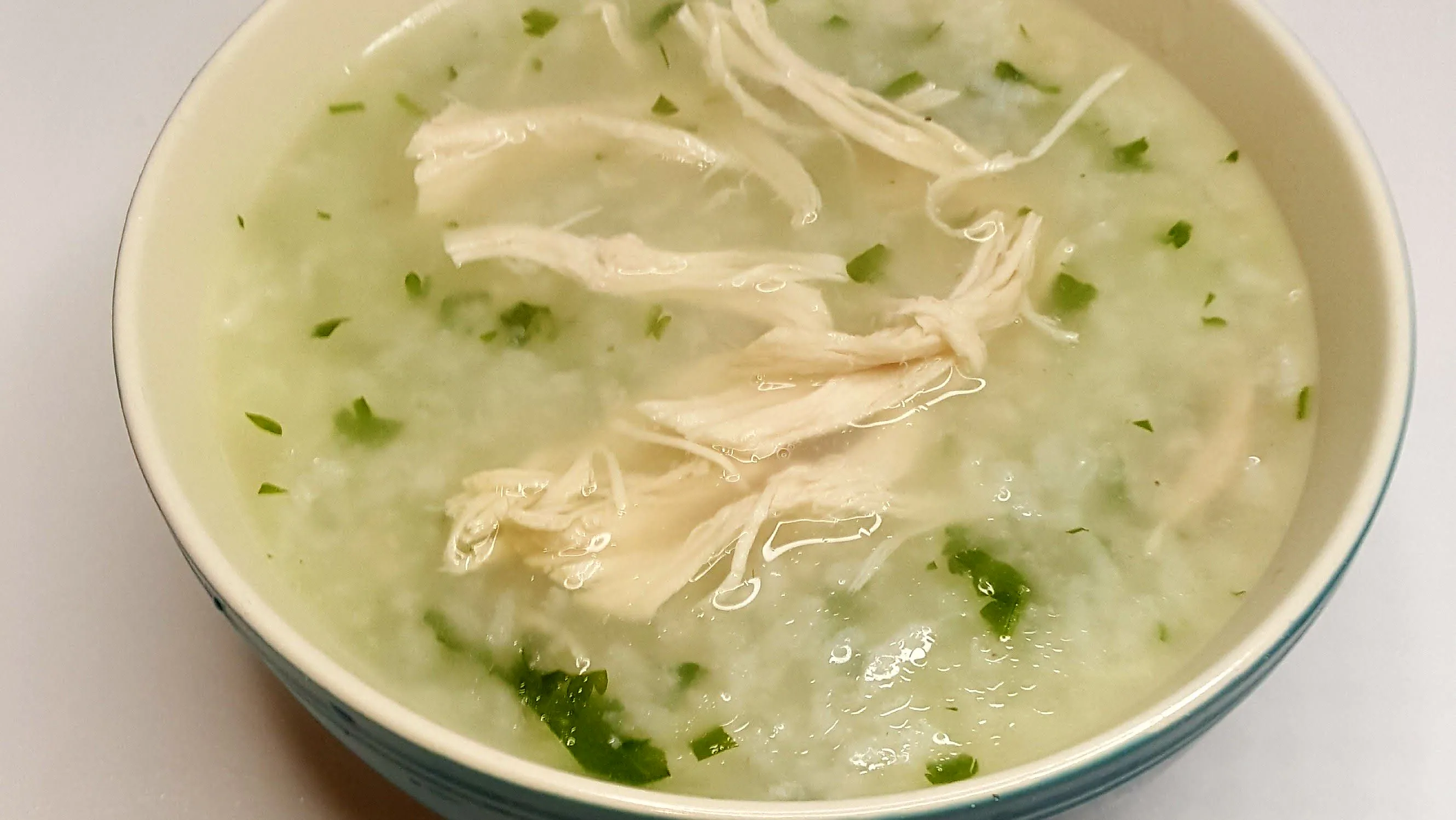 شوربة الدجاج بالأرز