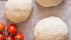 عجينة البيتزا