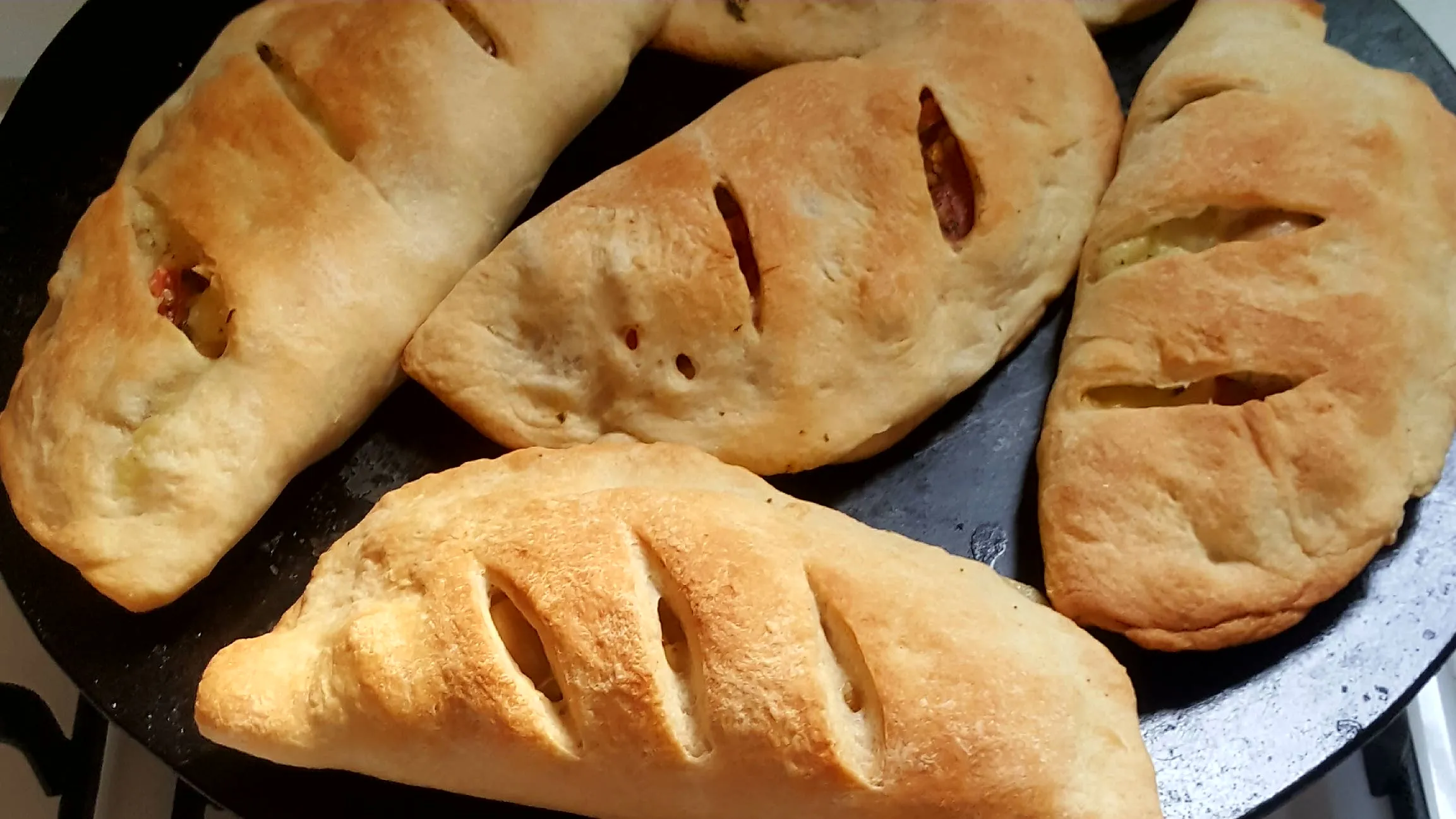 كالزوني بالخضار