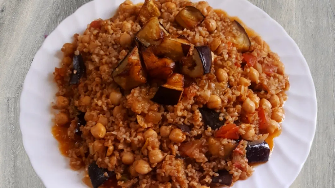 برغل بالحمص والباذنجان