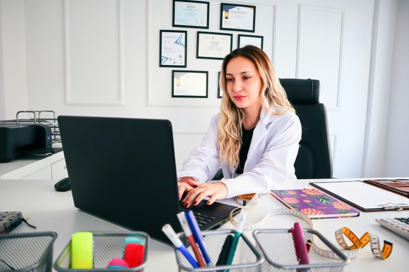 Özel Kliniklerde Dijital Çözüm: Doktorlara ve Uzmanlara Özel Klinik Online Yönetimi