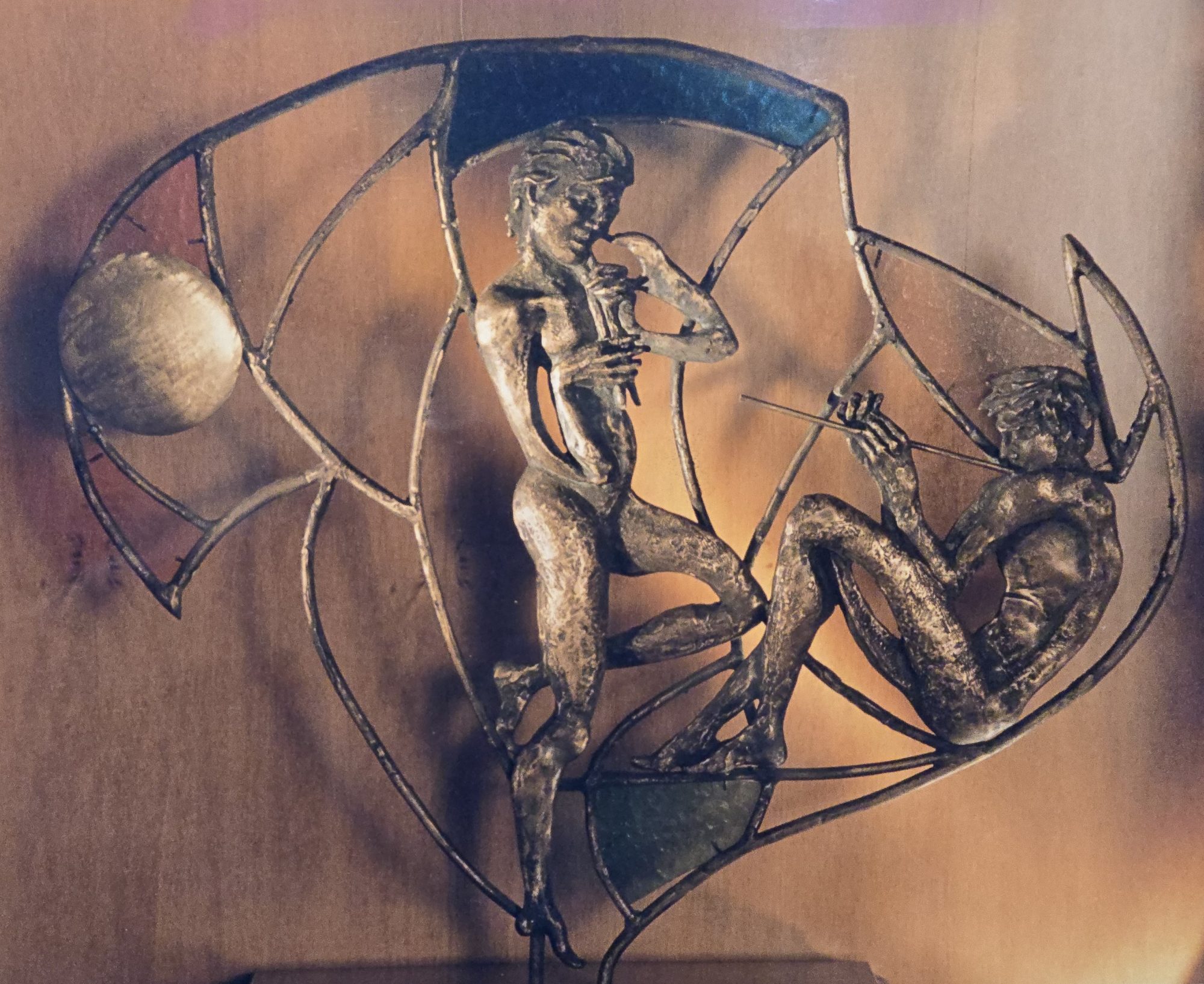 Scultura in bronzo e cristalli di Clizia Omarini in arte Klirò - Circolo del Ministero degli Esteri